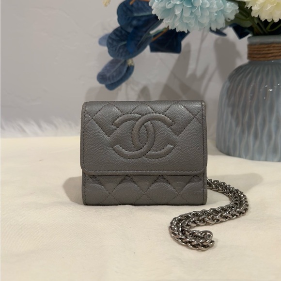 CHANEL Quilted Caviar CC Trifold Wallet - Picture 1 of 17